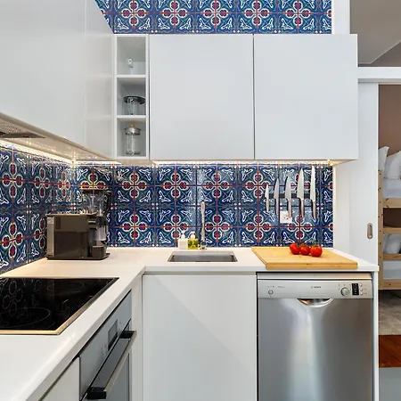 Whome Spacious Historic Flat Near Cais Do Sodré